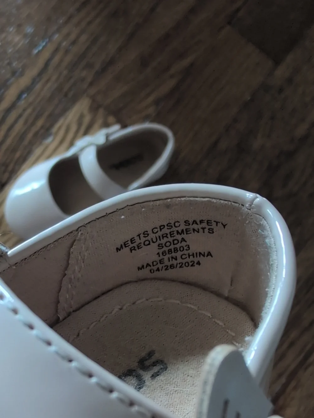 Girls' White Patent Velcro Mary Jane Shoes with Butterfly Accent Size 5
